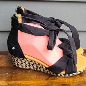 UGG Yarrow Wedge Sandals Black with Ties size 8